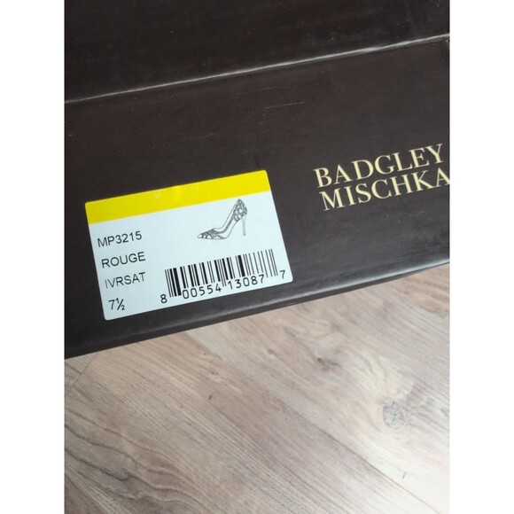 Badgley Mischka Rouge Crystal Embellished Heels Ivory Satin Wedding - Picture 14 of 14